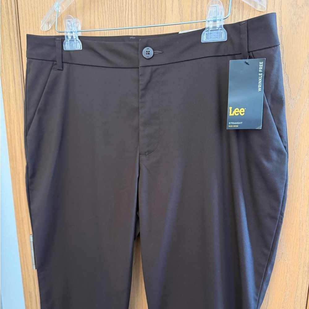 NWT LEE Dark Brown Flex Motion Mid-Rise Straight Wrinkle Free Trouser Pant Sz 16 - Picture 2 of 10